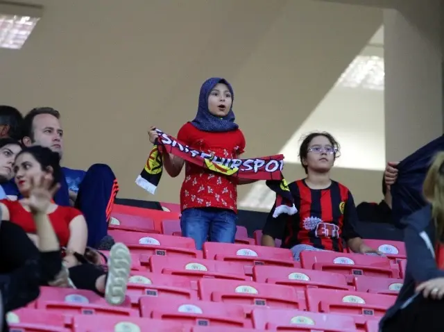 TFF 1. Lig: Eskişehirspor: 0 - Bursaspor: 2 TFF 1. Lig: Eskişehirspor: 0 - Bursaspor: 2