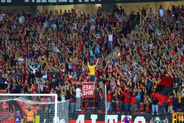 TFF 1. Lig: Eskişehirspor: 0 - Bursaspor: 2 TFF 1. Lig: Eskişehirspor: 0 - Bursaspor: 2