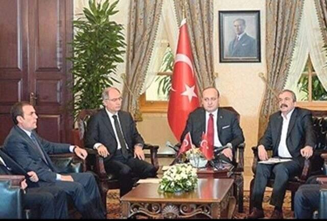 Ahmet Davutoğlu krizi neden başladı, nasıl bu noktaya geldi?