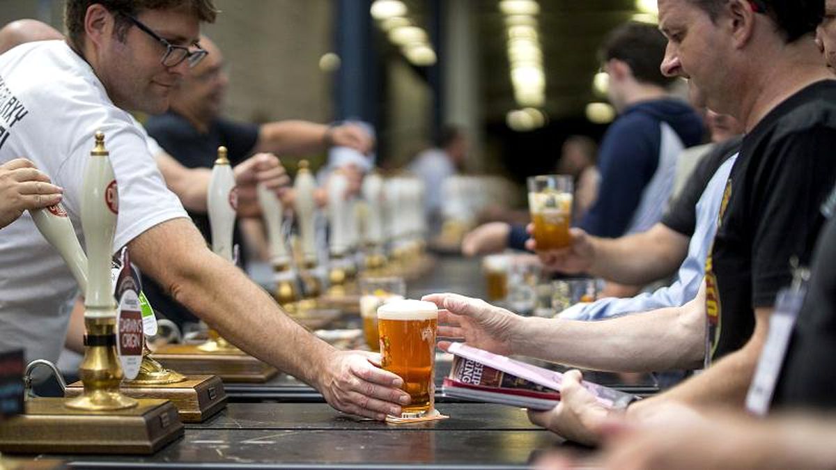 Efes, 'Zilli Sally' ve 'Delikanlı Henry' biralarının üretimini gelen tepkiler üzerine durdurdu