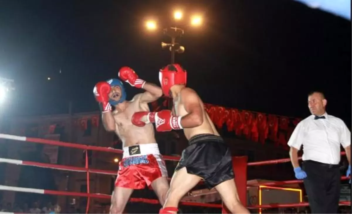 Giresun'da kick boks heyecanı