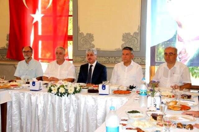 Hatay Valisi: Sınırda yaşananlar bazı ajan provokatörler tarafından farklı lanse edildi