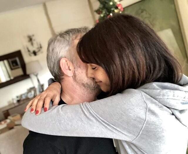 Mehmet Aslantuğ ve Arzum Onan çiftinden aşk pozu! Beğeni yağdı