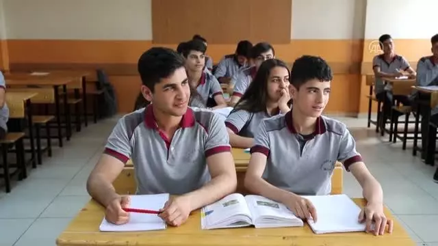 Özel öğrencilerin yemek yapma eğitimi Özel öğrencilerin yemek yapma eğitimi