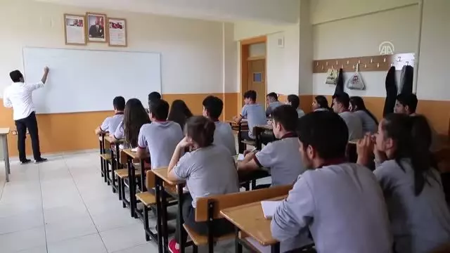 Özel öğrencilerin yemek yapma eğitimi Özel öğrencilerin yemek yapma eğitimi