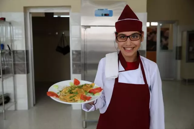 Özel öğrencilerin yemek yapma eğitimi Özel öğrencilerin yemek yapma eğitimi