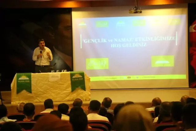 Silopi'de 'Gençlik ve Namaz' konferansı
