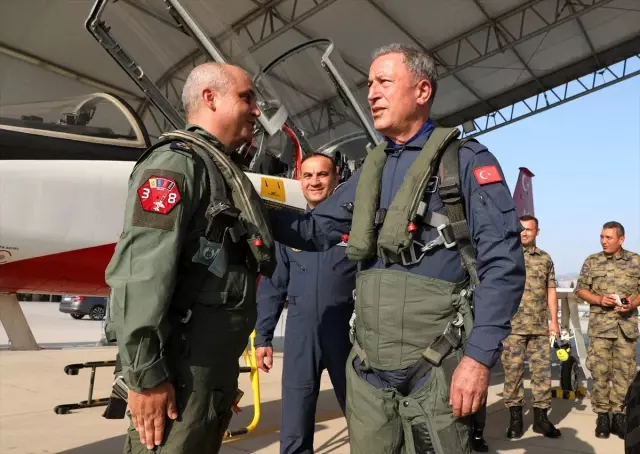 Akar'dan Ege Denizi üzerinde uçuş