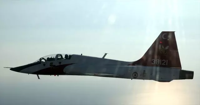 Akar'dan Ege Denizi üzerinde uçuş