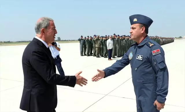 Akar'dan Ege Denizi üzerinde uçuş