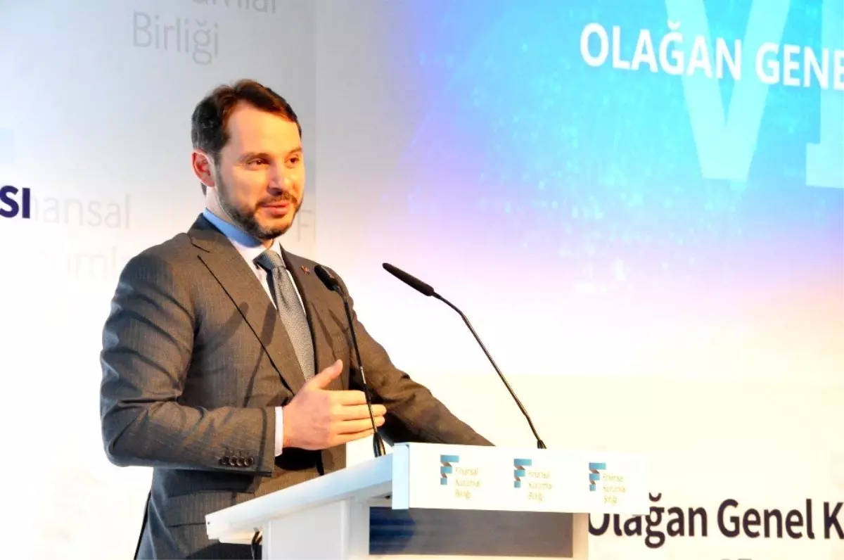 Bakan Albayrak: 'Üretici fiyatlarındaki düşüş, enflasyonda aşağı yönlü trendi devam ettiriyor'