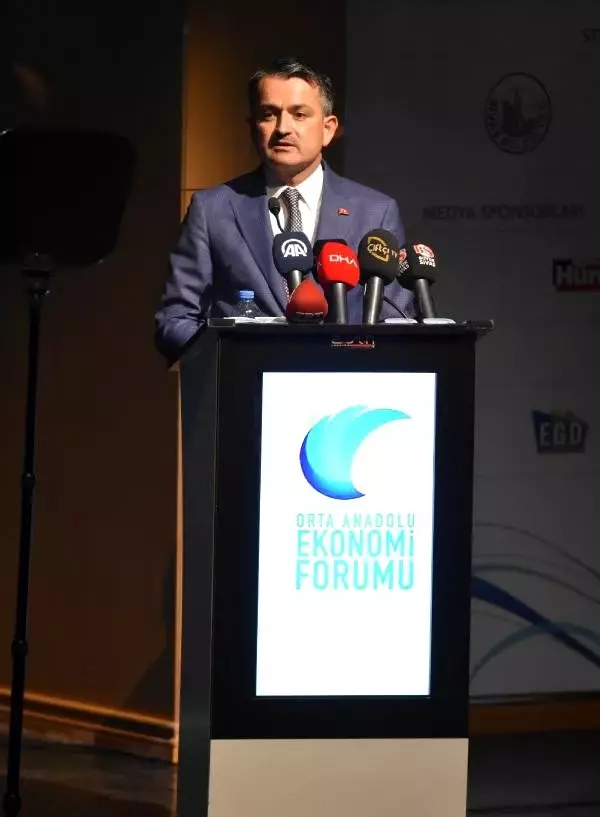 Bakan pakdemirli: verimliliği artırmak için, teknoloji tarımla birleştirilmeli