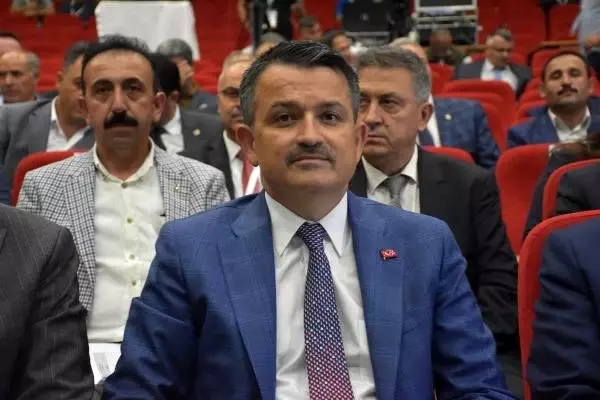 Bakan pakdemirli: verimliliği artırmak için, teknoloji tarımla birleştirilmeli