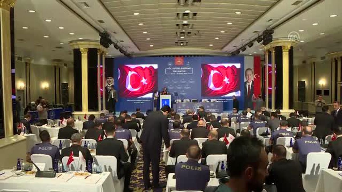 'Diyarbakır'da halay çekenlerin, evlatlarımız şehit edilirken gıkı çıkmadı'