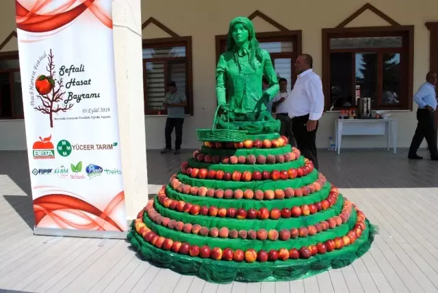Eğirdir MAREM'de Şeftali Hasat Bayramı düzenlendi Eğirdir MAREM'de Şeftali Hasat Bayramı düzenlendi