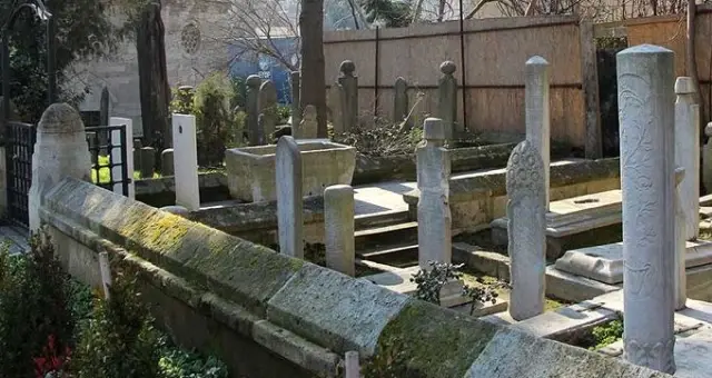 İBB'den sahte mezarlık haberlerine ilişkin açıklama geldi İBB'den sahte mezarlık haberlerine ilişkin açıklama geldi