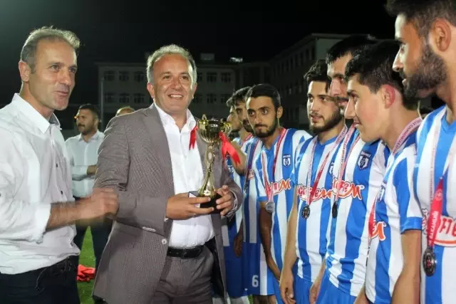 İlçede Süper Lig'i aratmayan futbol turnuvası