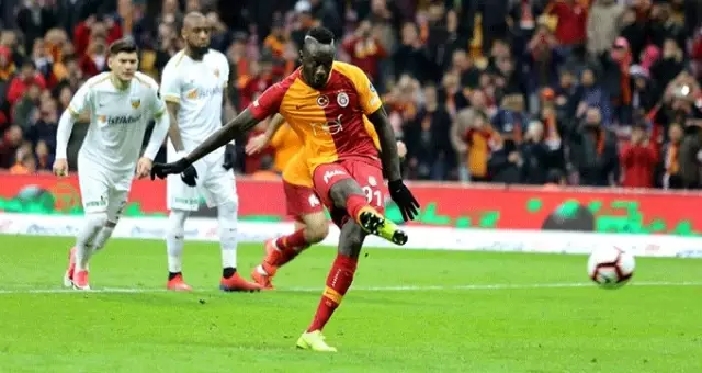 Mbaye Diagne'ye Belçika'da saldırı girişimi! Mbaye Diagne'ye Belçika'da saldırı girişimi!
