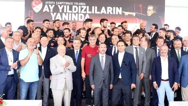 Nihat Özdemir: 'Her takıma kafa tutabilecek genç bir jenerasyonumuz var