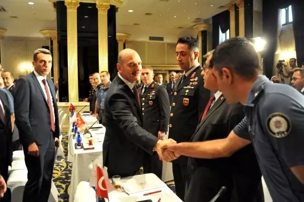 İçişleri Bakanı Süleyman Soylu'dan İmamoğlu'na: Başka işlerle meşgul olursan pejmürde ederiz İçişleri Bakanı Süleyman Soylu'dan İmamoğlu'na: Başka işlerle meşgul olursan pejmürde ederiz