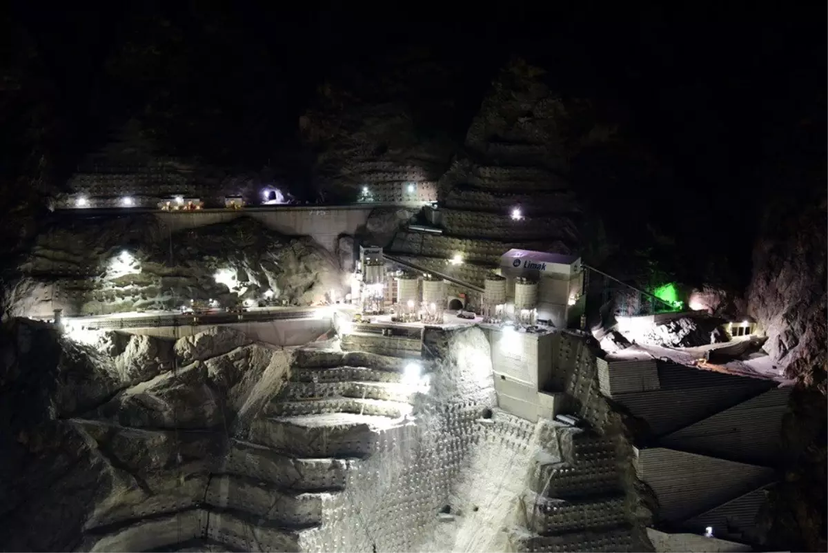 Yusufeli Barajı'nın yüksekliği 130 metreye ulaştı