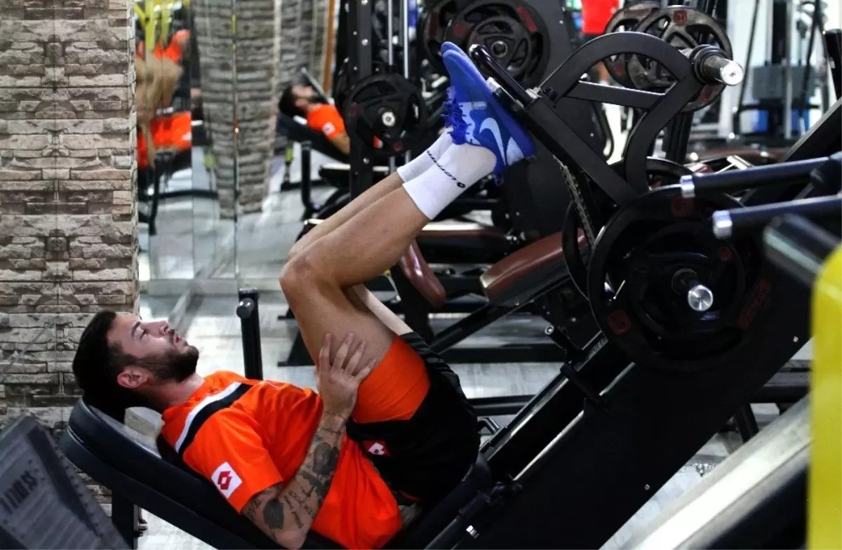 Adanaspor çift idmanla çalışıyor