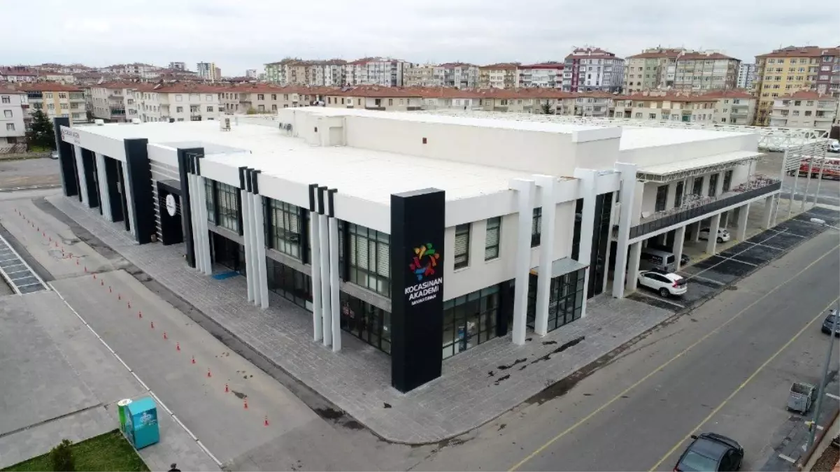 Başkan Çolakbayrakdar, Sosyal Yaşam Alanlarıyla Rekor Kırıyor