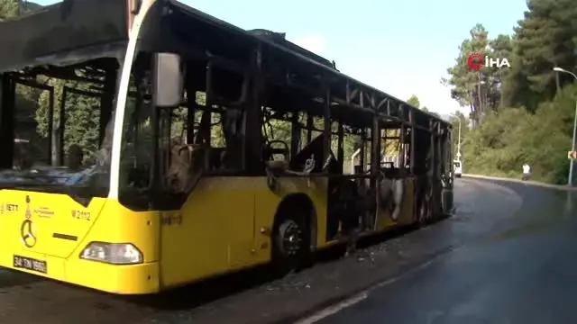 Beykoz'da İETT otobüsünün alev alev yandığı anlar kamerada Beykoz'da İETT otobüsünün alev alev yandığı anlar kamerada