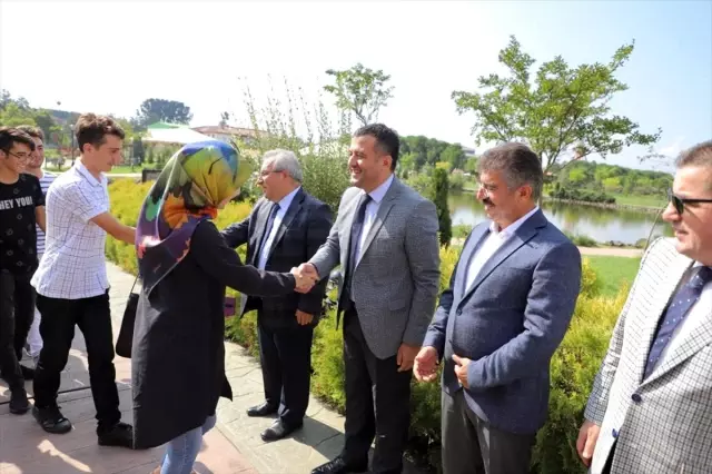 Çarşamba protokolü üniversiteyi kazanan öğrencilerle buluştu Çarşamba protokolü üniversiteyi kazanan öğrencilerle buluştu