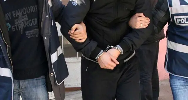Eski eşini 15 yerinden bıçaklayan şüpheli, savcının itirazı üzerine tutuklandı Eski eşini 15 yerinden bıçaklayan şüpheli, savcının itirazı üzerine tutuklandı