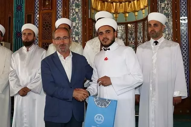 Etkili hutbe sunumu Türkiye finali Van'dan Recep Bakır oldu