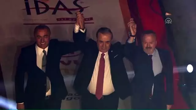 Galatasaray'da görkemli imza töreni (2) Galatasaray'da görkemli imza töreni (2)