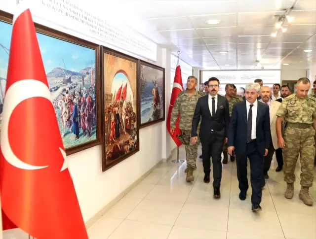 Hatay Valisi Doğan, Cilvegözü Sınır Kapısı'nda incelemelerde bulundu