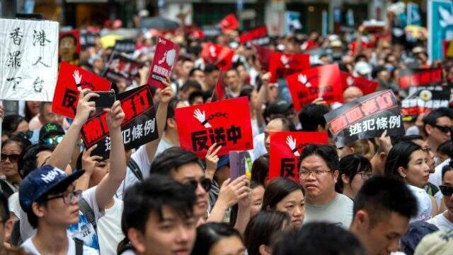 Hong Kong yönetimi açıkladı: Protestolara neden olan tasarı geri çekilecek