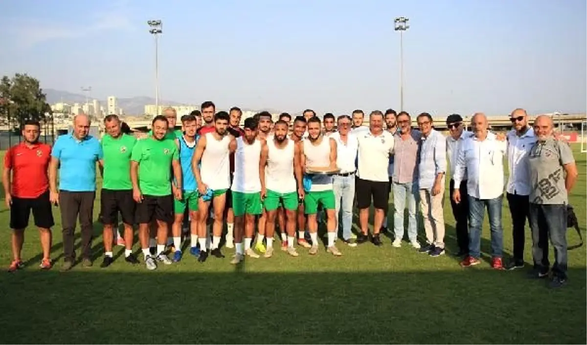 Karşıyaka'ya 1912 morali