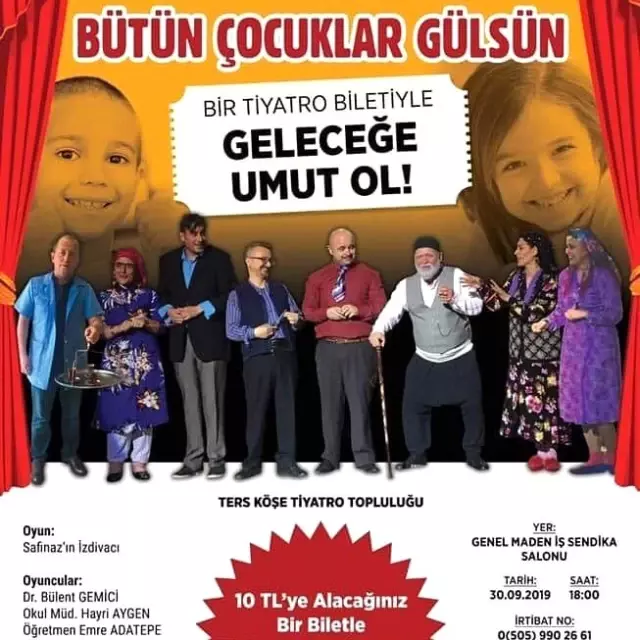 Muhtarlar siyah önlük giyip tiyatro bileti sattı