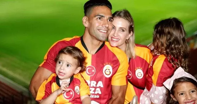 Radamel Falcao: Galatasaray taraftarı kalbimi çaldı