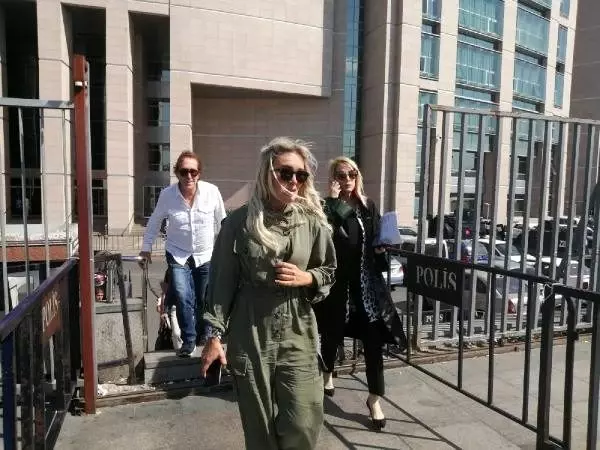 Düşük yapan Seren Serengil'den eşi Yaşar ipek'e 'Bebeğimi kaybetmeme neden oldun' şikayeti Düşük yapan Seren Serengil'den eşi Yaşar ipek'e 'Bebeğimi kaybetmeme neden oldun' şikayeti