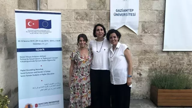 Türkiye'de Sosyal Uyum ve Toplumsal Cinsiyet: Yükseköğretimde Suriyeli Kadın Öğrenciler projesi... Türkiye'de Sosyal Uyum ve Toplumsal Cinsiyet: Yükseköğretimde Suriyeli Kadın Öğrenciler projesi...