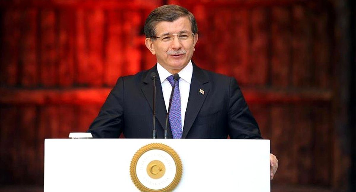 AK Parti'den ihracı istenen Ahmet Davutoğlu ekibini topladı