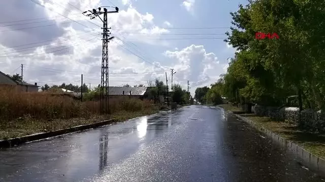 Ardahan'ı dolu beyaza bürüdü Ardahan'ı dolu beyaza bürüdü