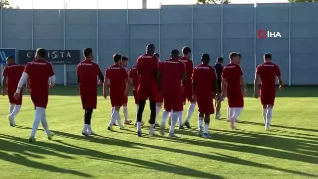 Çalımbay: 'Final niteliğinde maçlarımız var' Çalımbay: 'Final niteliğinde maçlarımız var'