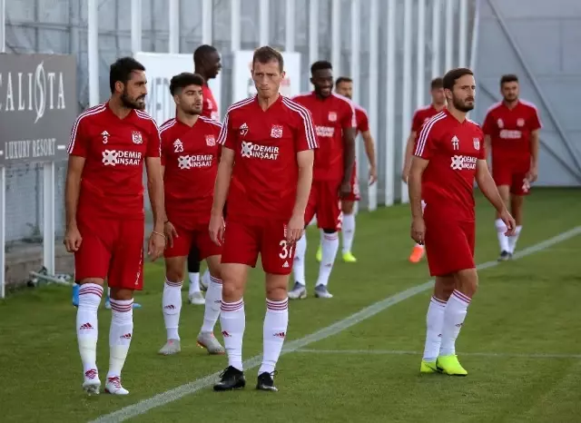Çalımbay: 'Final niteliğinde maçlarımız var' Çalımbay: 'Final niteliğinde maçlarımız var'