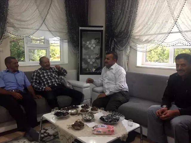Çumra Belediye Başkanı Oflaz'ın ziyaretleri devam ediyor Çumra Belediye Başkanı Oflaz'ın ziyaretleri devam ediyor