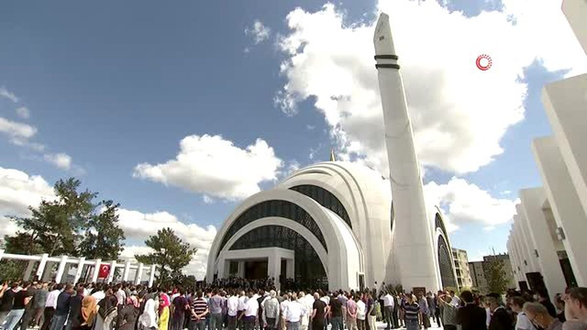 Cumhurbaşkanı Erdoğan, Abdülhakim Sancak Camii'nin açılışına katıldı