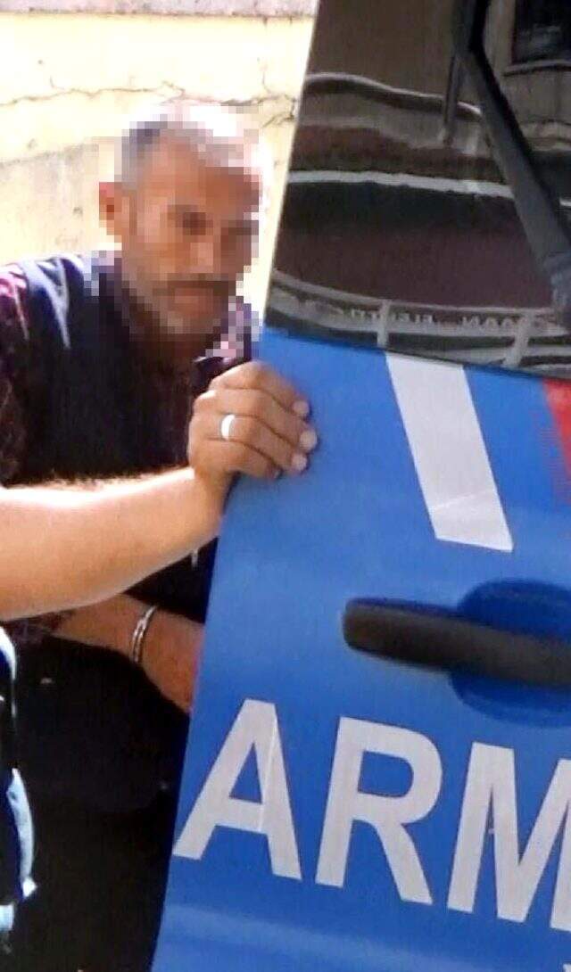 Evlat edindiği çocuğun ablasına cinsel tacizde bulundu