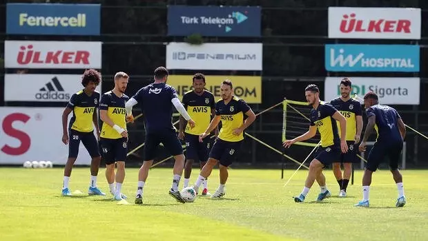 Fenerbahçe pas ağırlıklı çalıştı