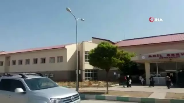 Göçmenleri taşıyan minibüs şarampole uçtu: 2 ölü, 30 yaralı