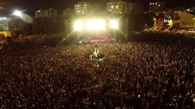 Haluk Levent'ten konser sonrası temizlik