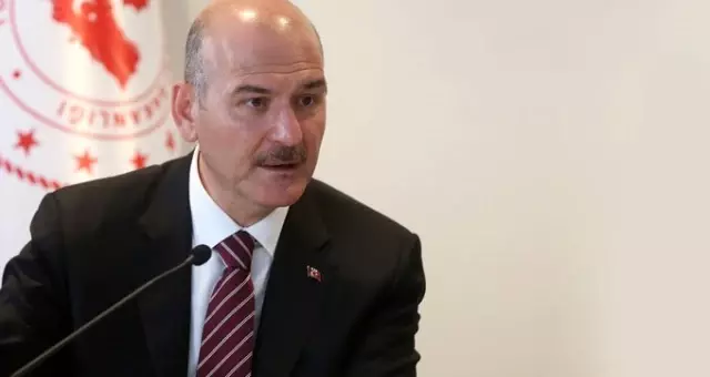 İçişleri Bakanı Soylu, Yenikapı'da sergilenen araçlarla ilgili talimat verdi İçişleri Bakanı Soylu, Yenikapı'da sergilenen araçlarla ilgili talimat verdi
